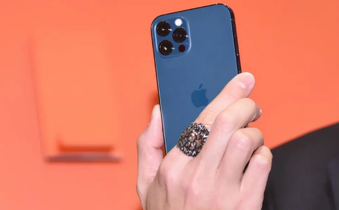 广平苹果手机维修分享iPhone12系列重启方法教程 